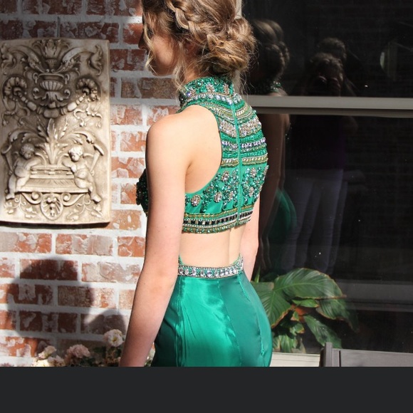 Sherri Hill dress - Picture 2 of 4